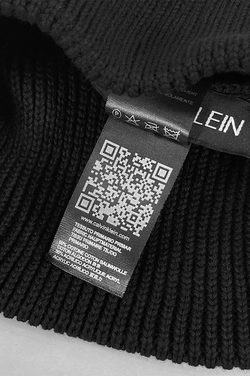 Calvin Klein Чёрная шапка monologo patch