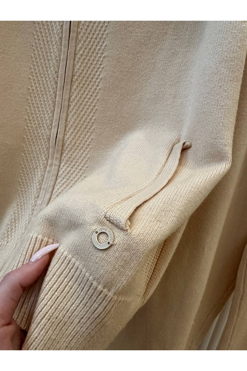 Loro Piana Женский бежевый костюм Premium