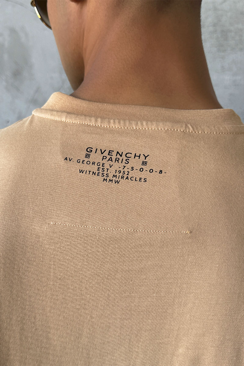 Givenchy Бежевая оверсайз футболка Barbed Wire