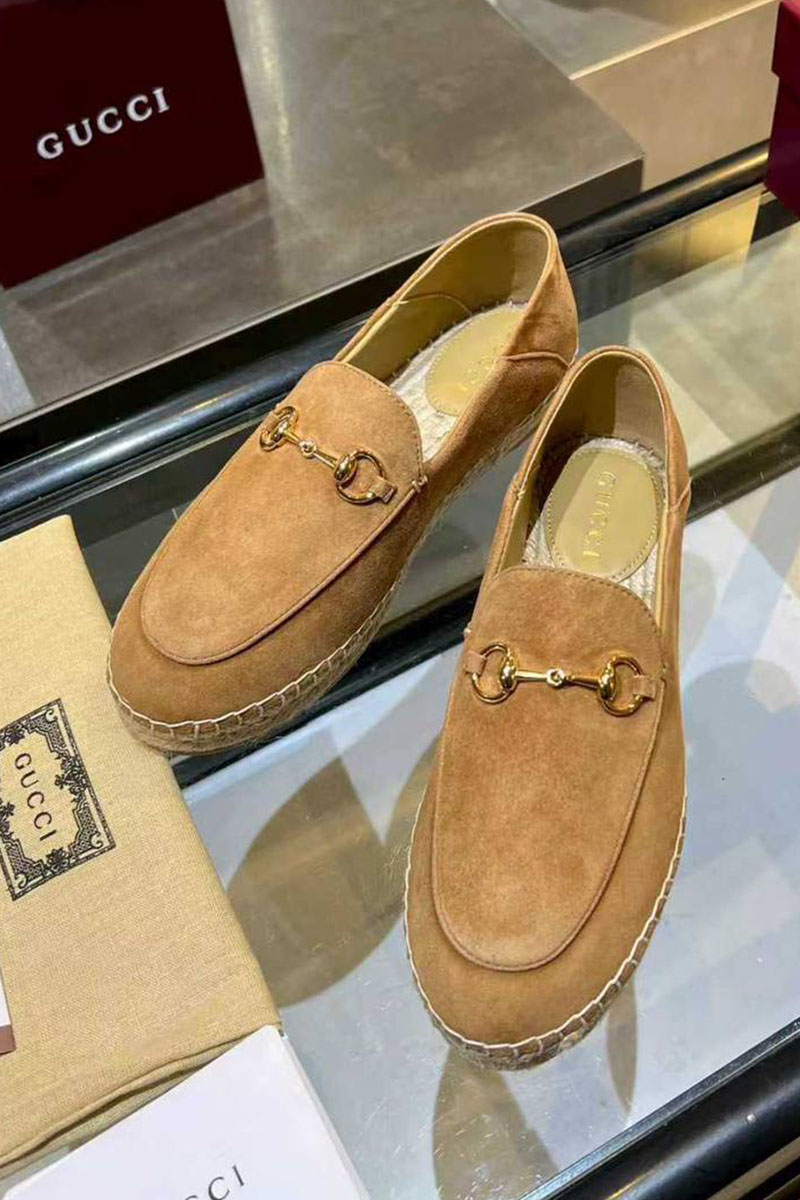 Gucci Женские замшевые лоферы GG Horsebit premium