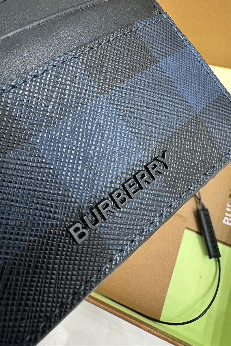 Burberry Кожаный кардхолдер Premium 10x7 см