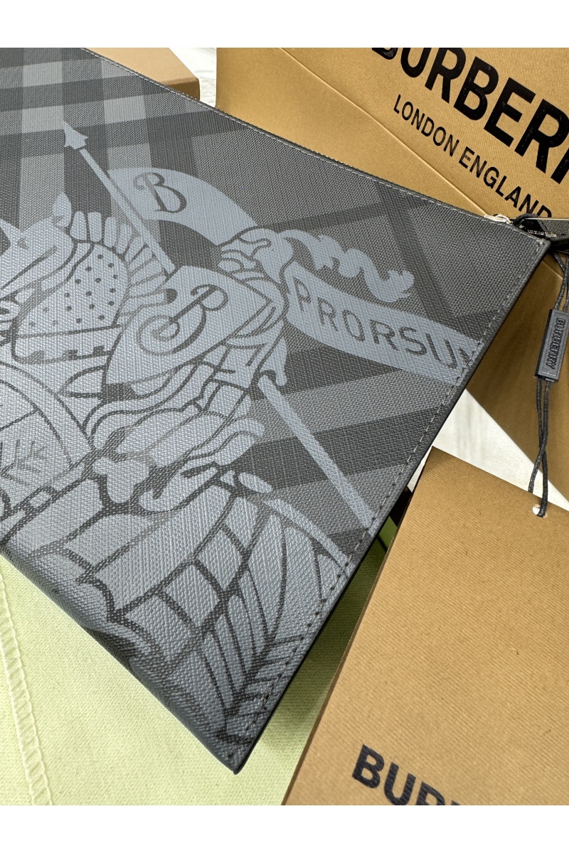 Burberry Чёрный клатч Premium 30x20x1.5 см