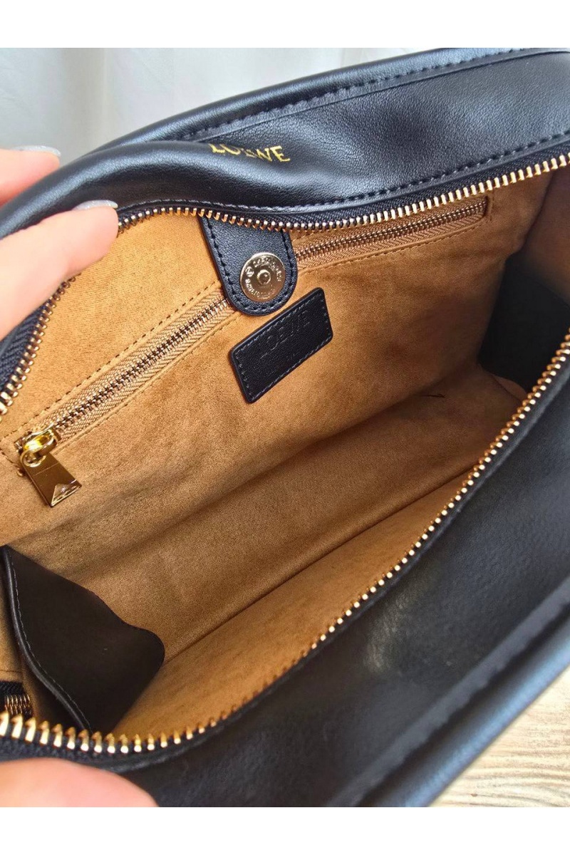 Loewe Кожаная сумка Amazona 27x18 см