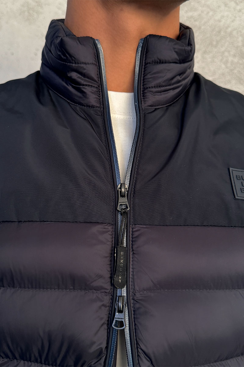 Burberry Синий пуховой жилет London England logo-patch