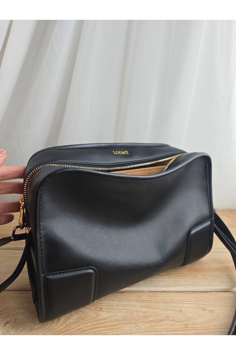 Loewe Кожаная сумка Amazona 27x18 см