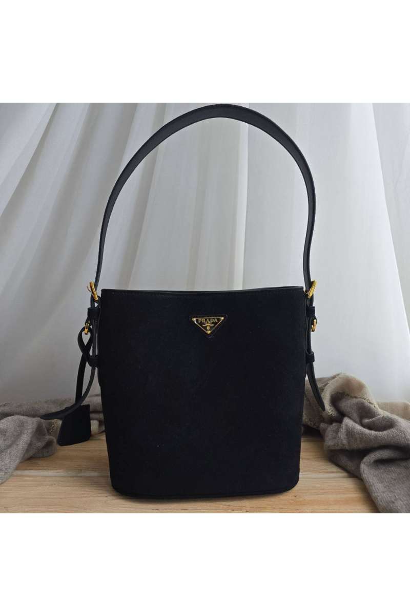 Prada Замшевая сумка Bucket 24x22 см - Black
