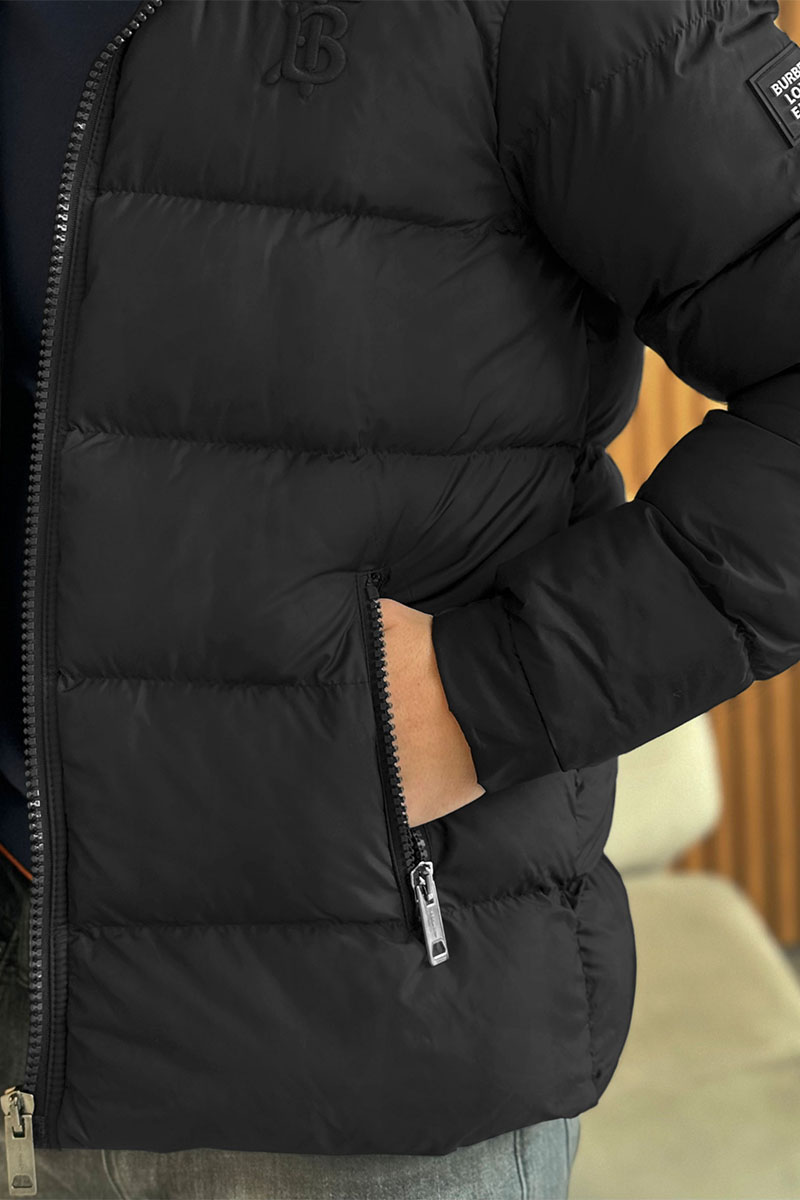 Burberry Куртка чёрного цвета TB logo 