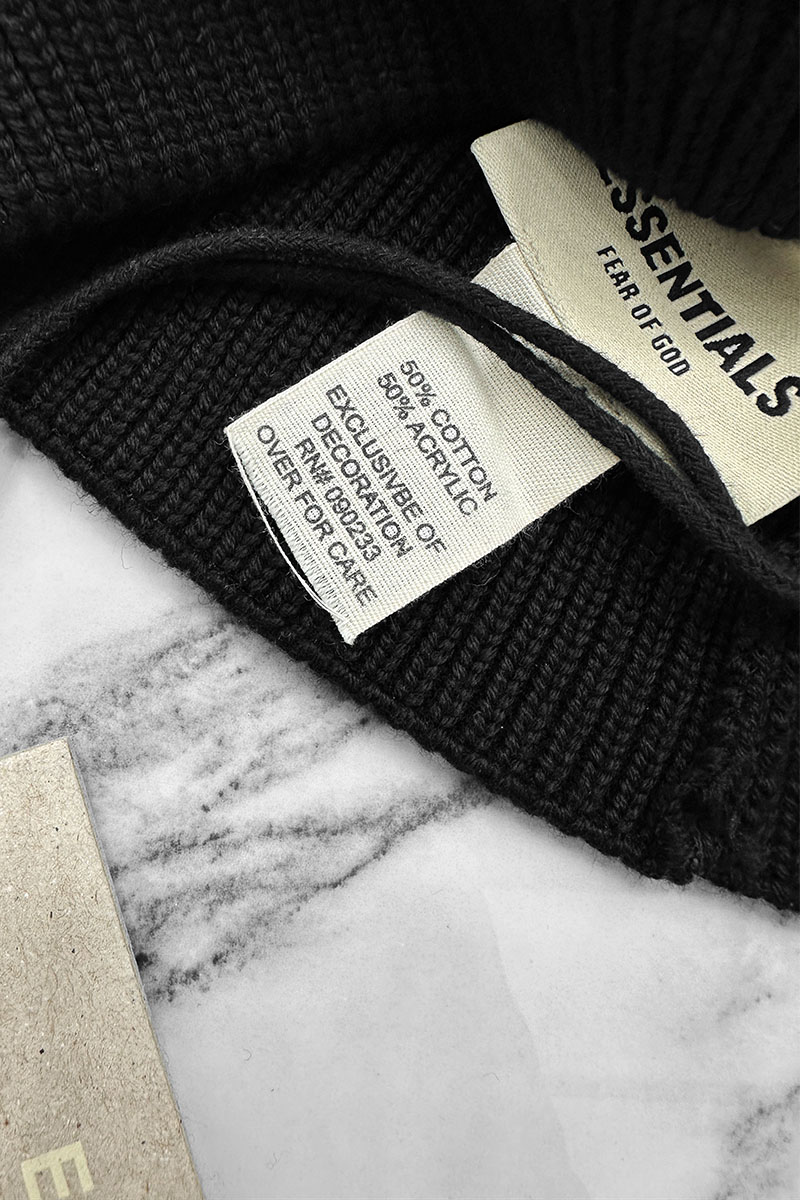 Designer Clothing Чёрная шапка Fear Of God Essentials logo-patch