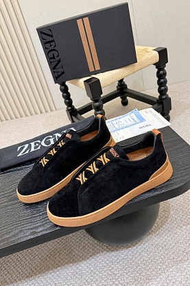 Замшевые кроссовки Triple Stitch - Black