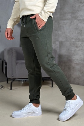 Штаны на флисе зелёного цвета 