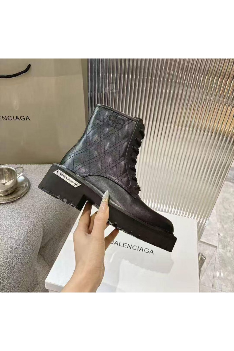 Balenciaga Женские кожаные ботинки чёрного цвета