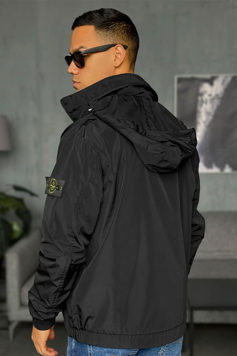 Stone Island Мужская чёрная куртка с патчем на плече