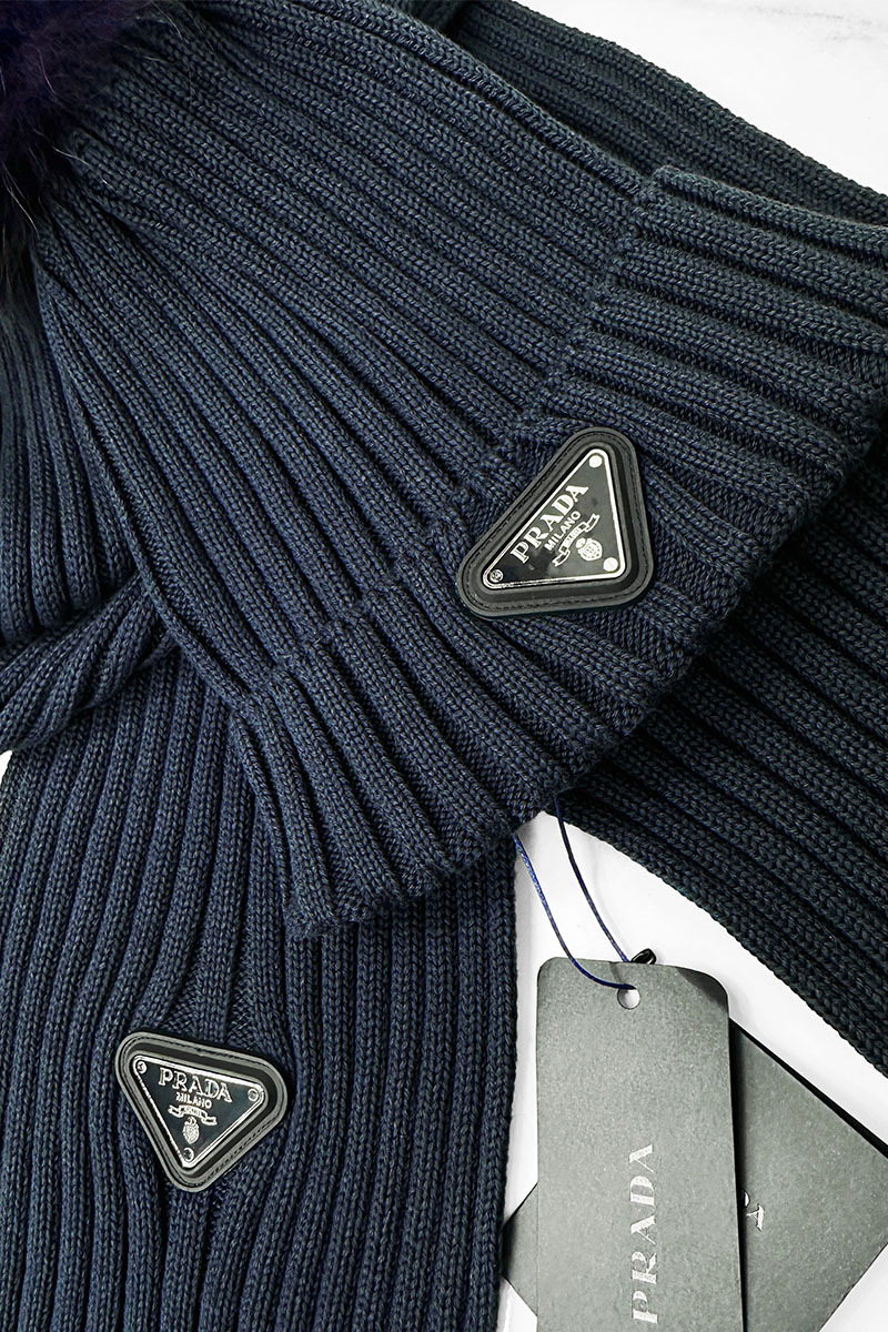 Prada Комплект из шапки и шарфа тёмно-синего цвета