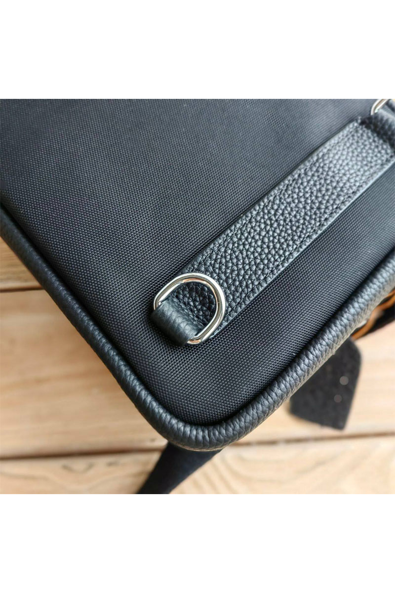 Hermes Кожаная сумка sling - Black 31x17 см