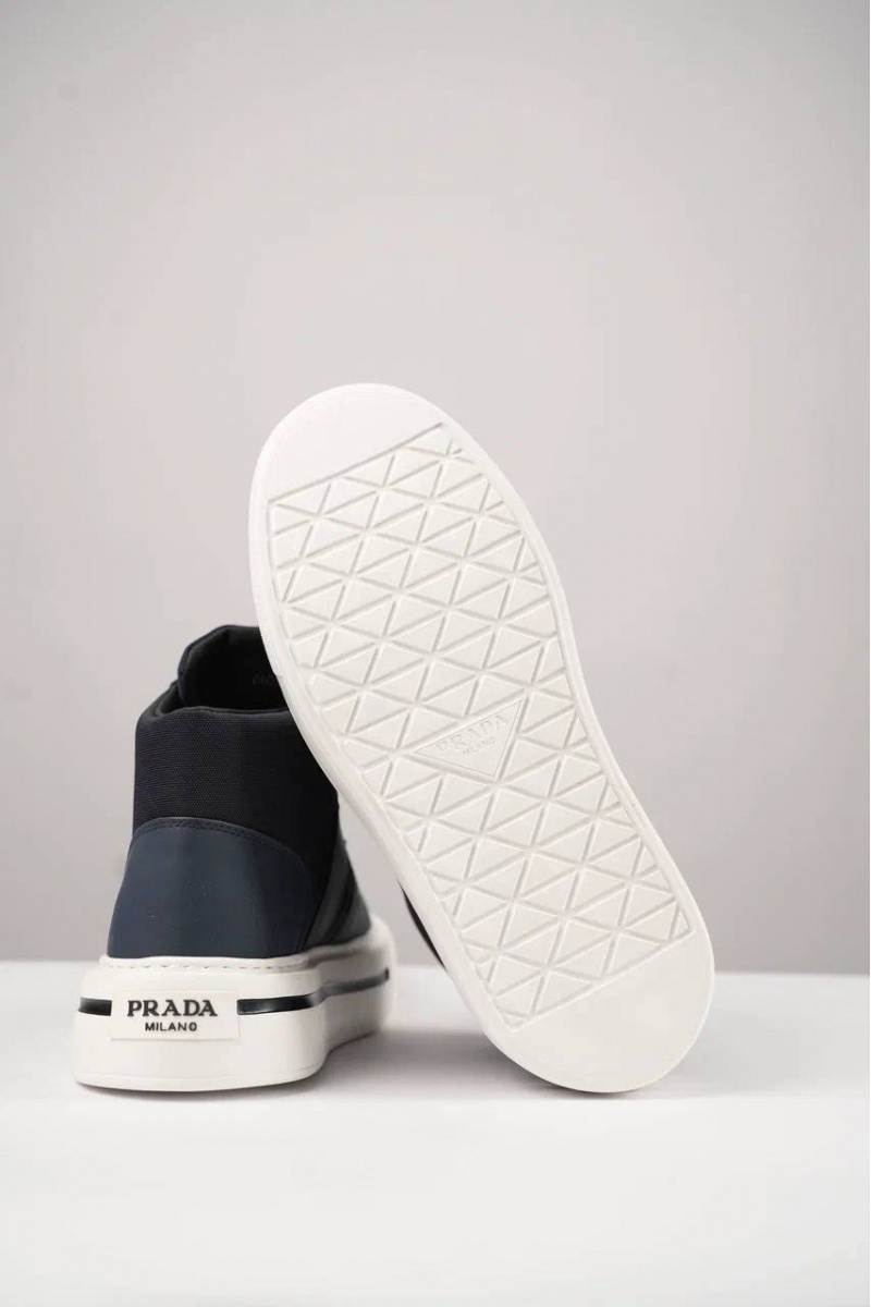Prada Комбинированные кроссовки с мехом Prada