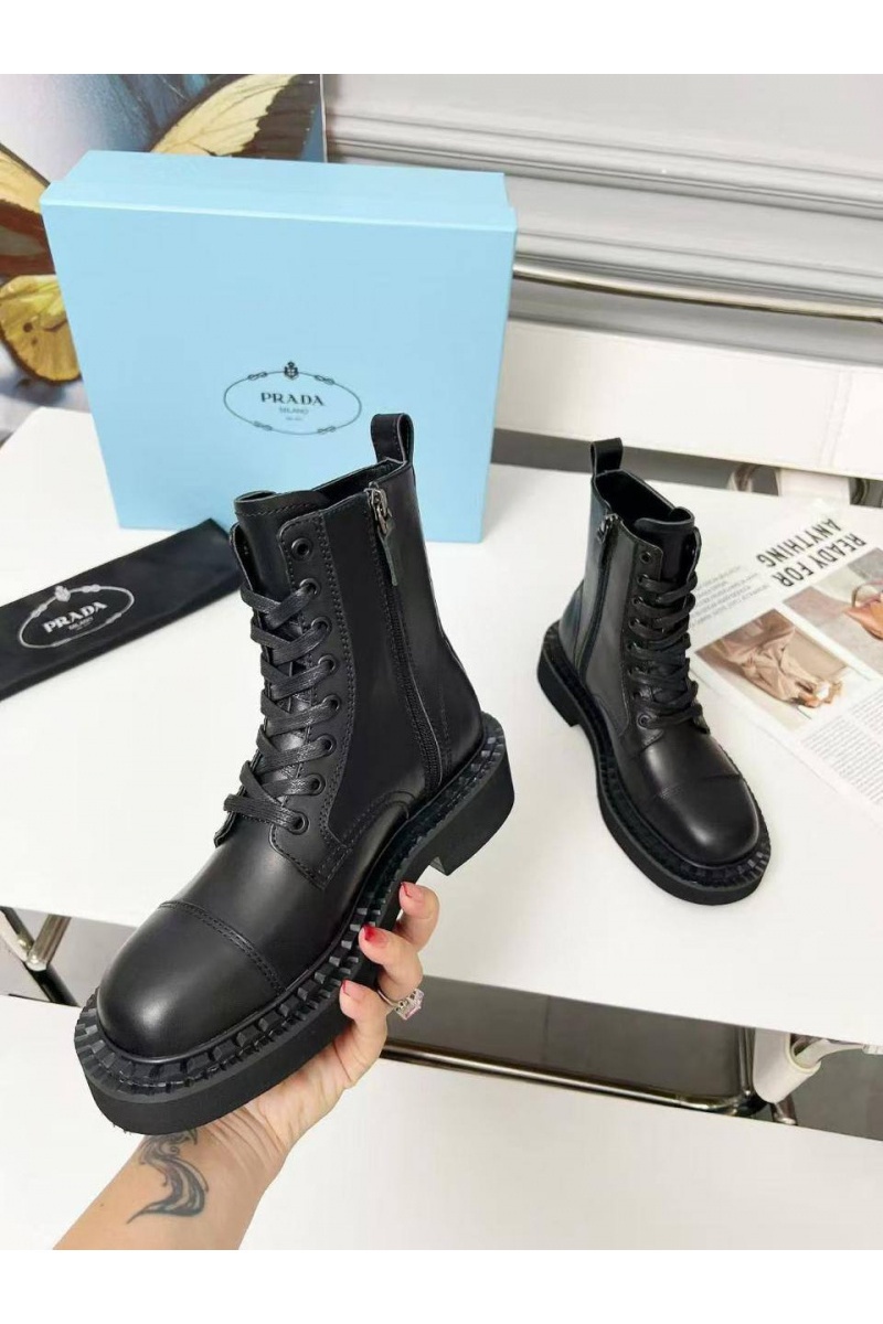 Prada Женские кожаные ботинки 