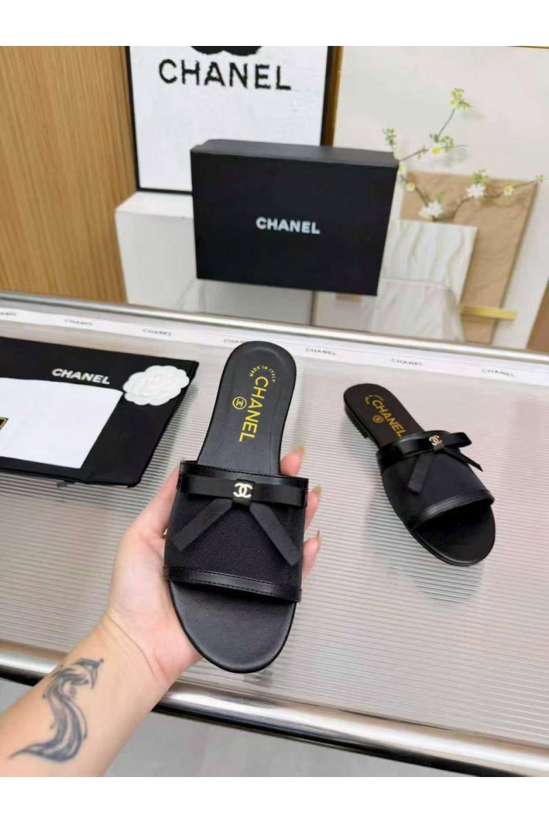 Chаnеl Женские кожаные шлёпанцы premium