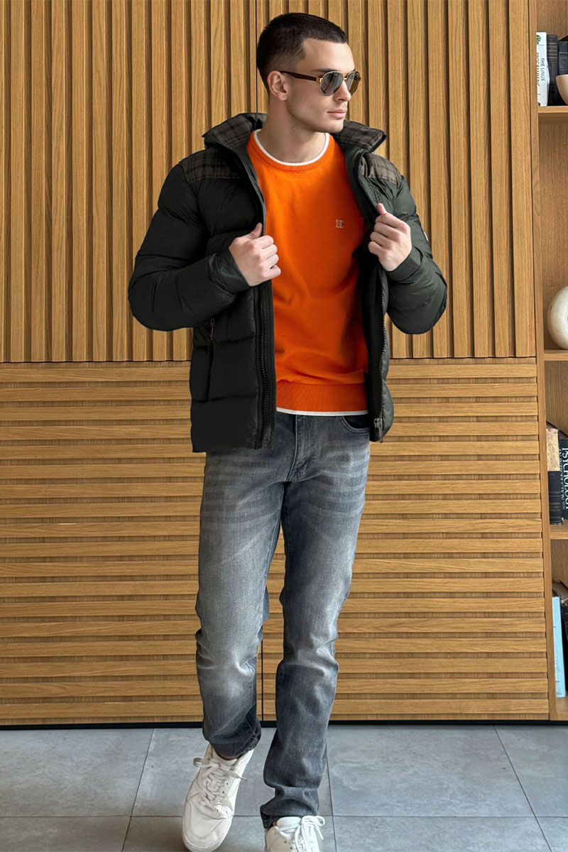 Burberry Куртка зелёного цвета TB logo