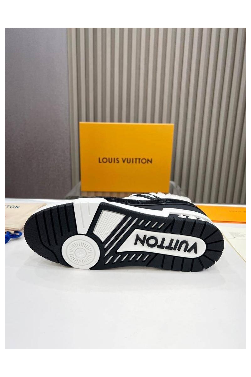 Lоuis Vuittоn Кожаные кроссовки с мехом Trainer Premium - White / Black