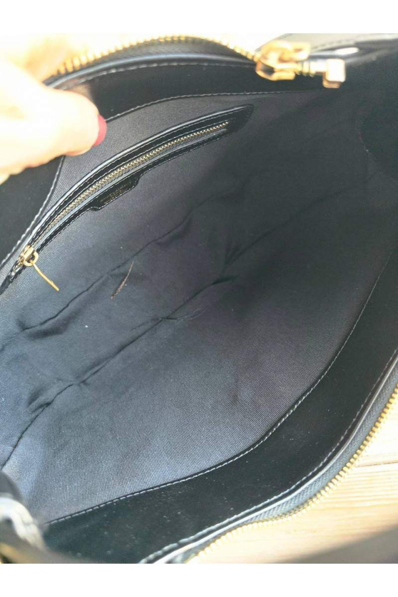 Yves Saint Laurent Кожаная сумка Le 31x20