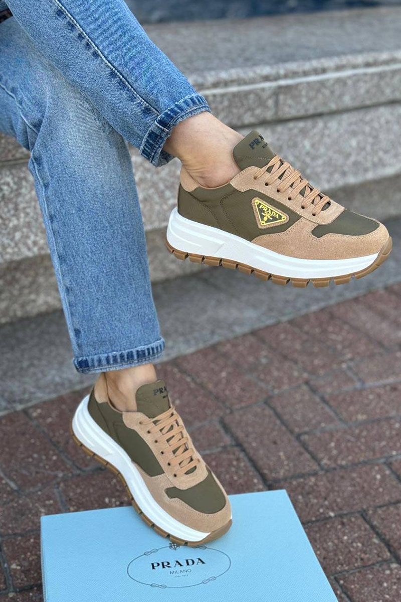 Prada Женские комбинированные кроссовки - Beige / Green
